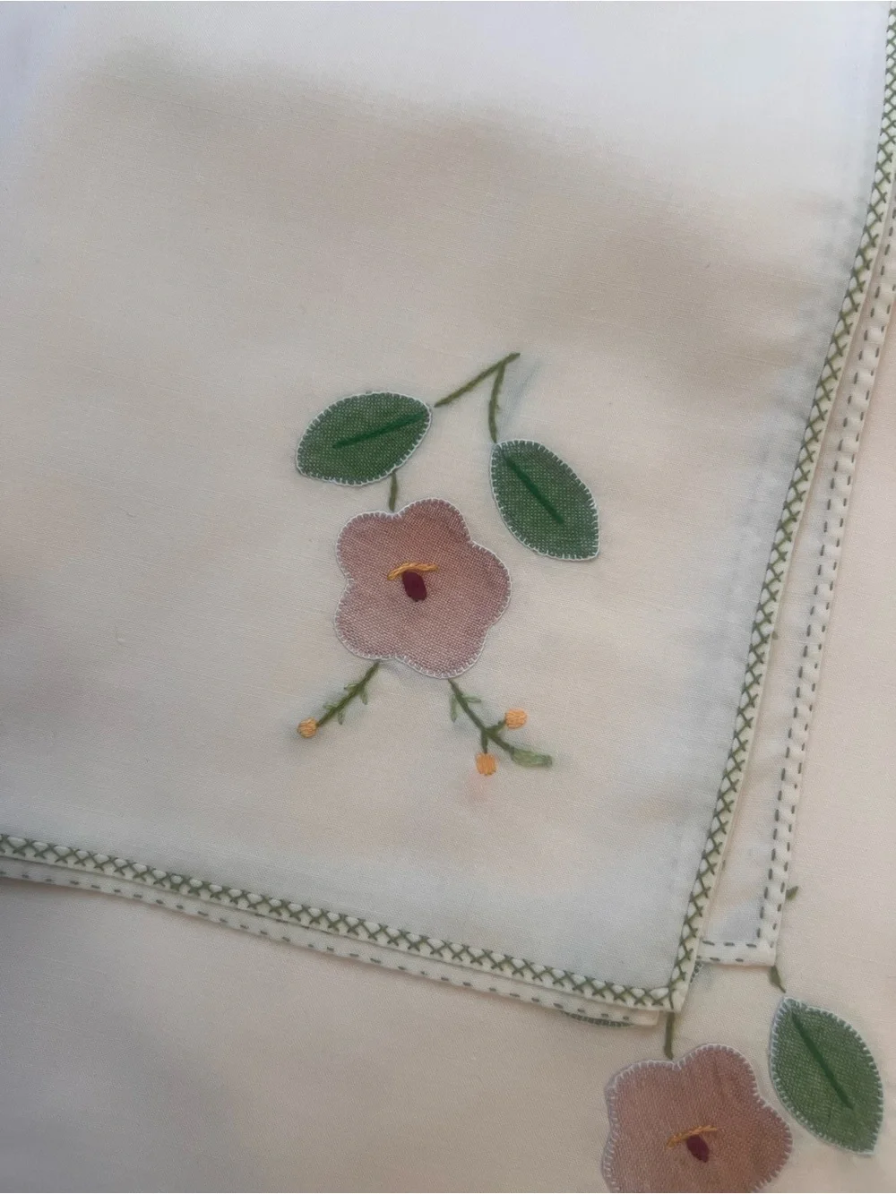 Set of 8 Vintage Ivory Floral Embroidered Cloth Napkins Cottagecore Wedding